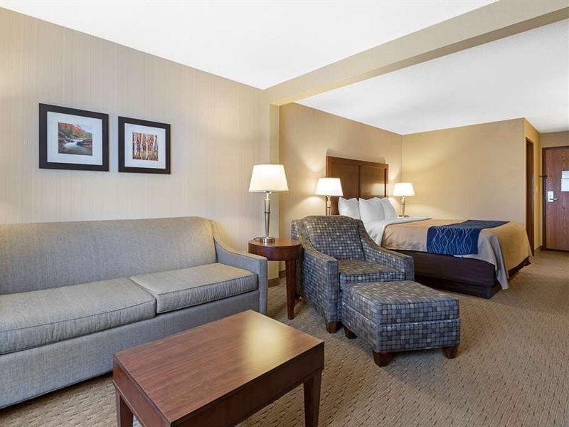Comfort Inn Iron Mountain Exterior photo