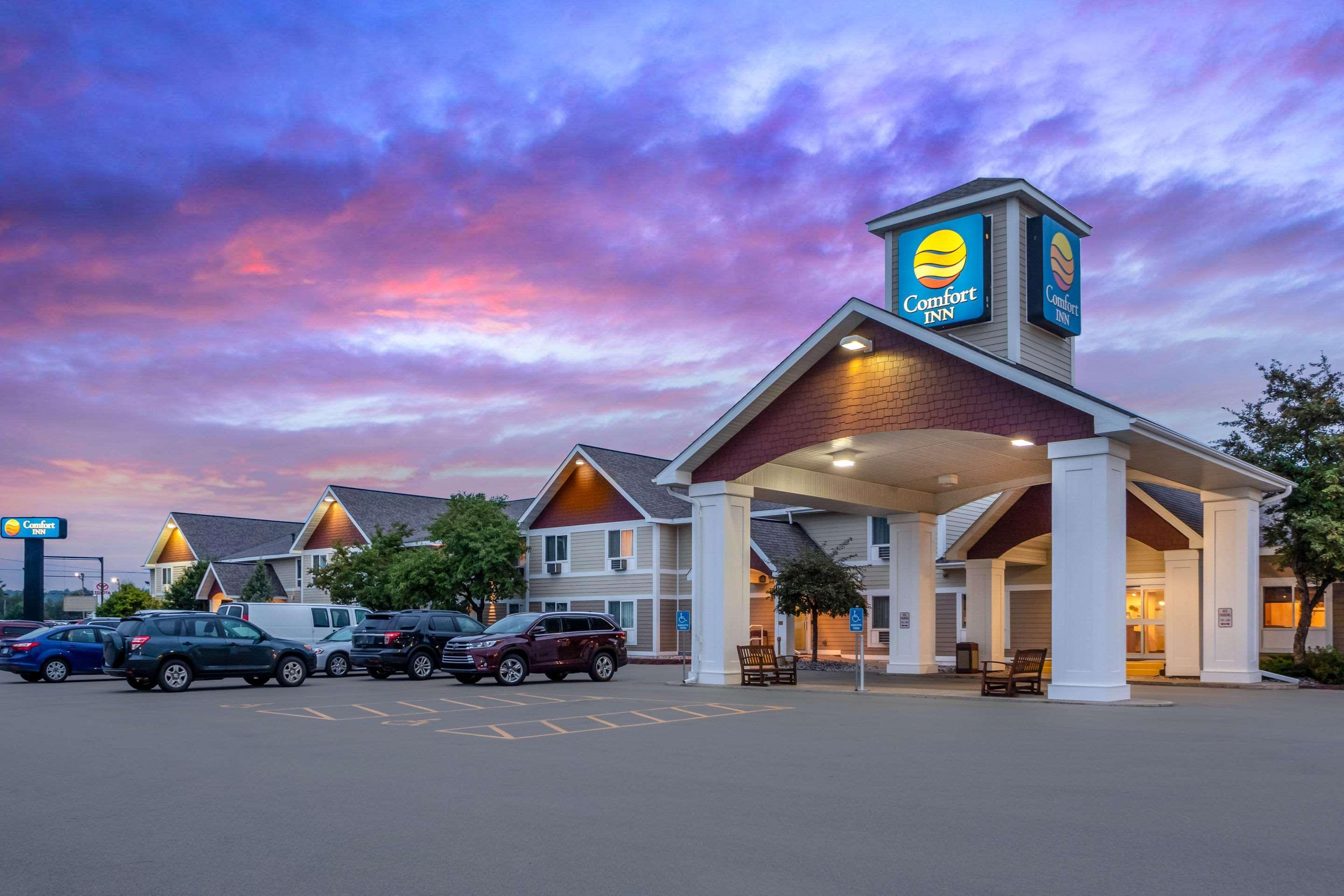 Comfort Inn Iron Mountain Exterior photo