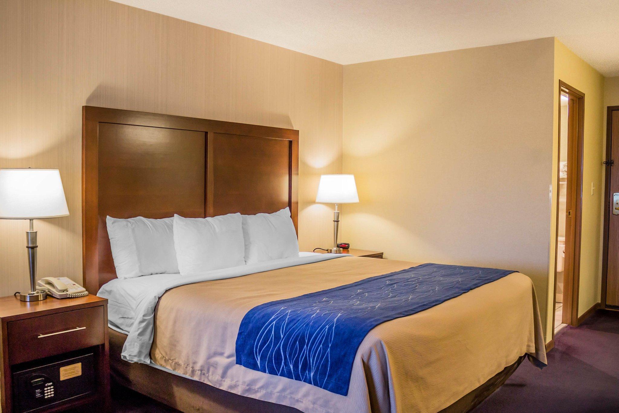 Comfort Inn Iron Mountain Exterior photo