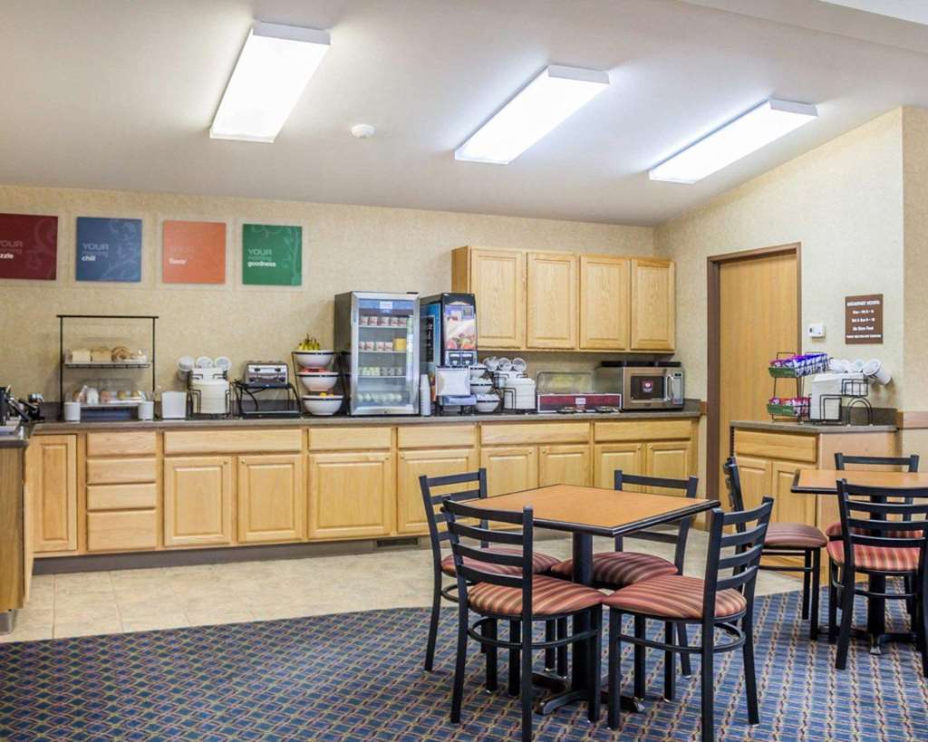 Comfort Inn Iron Mountain Restaurant photo