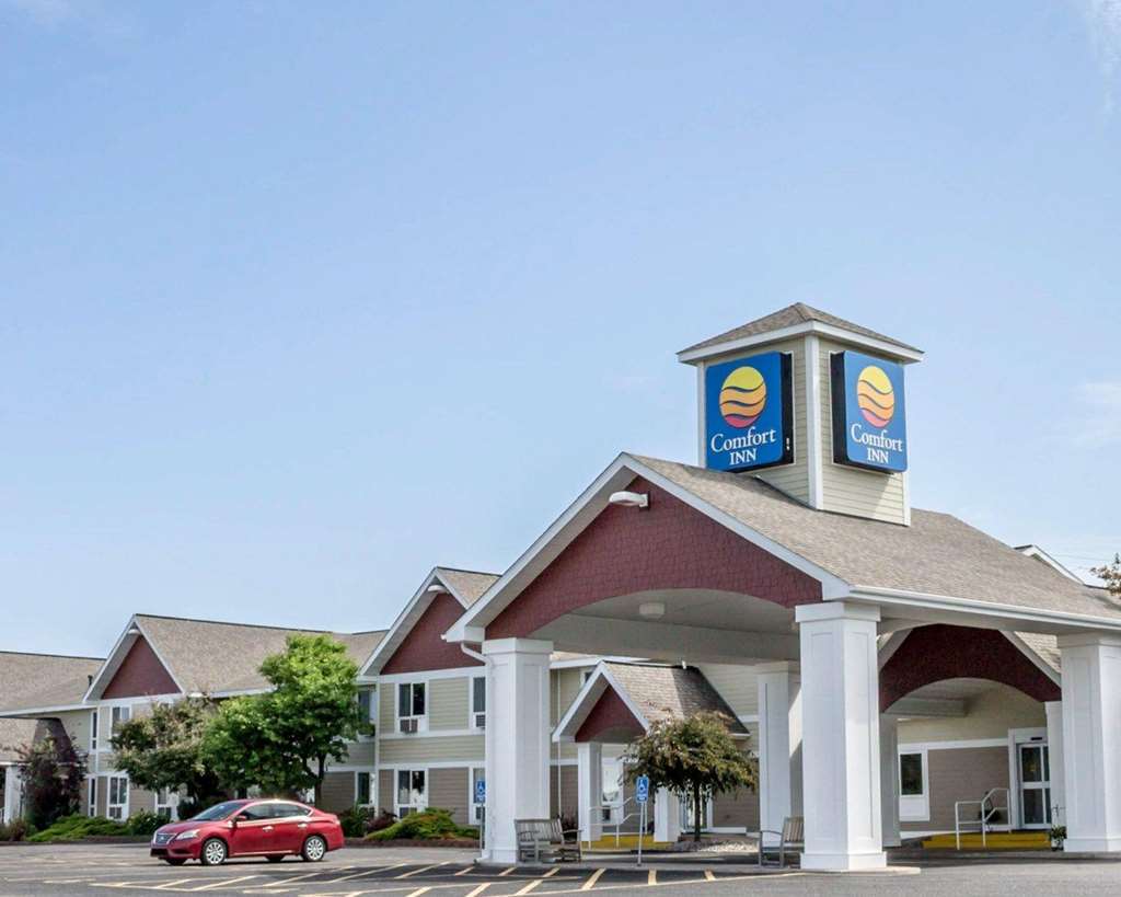 Comfort Inn Iron Mountain Exterior photo