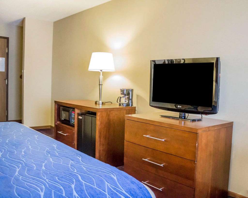 Comfort Inn Iron Mountain Room photo