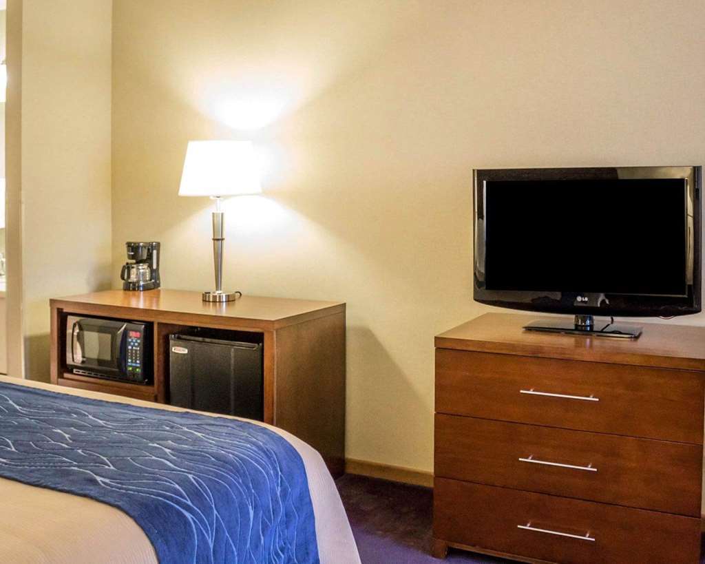 Comfort Inn Iron Mountain Room photo